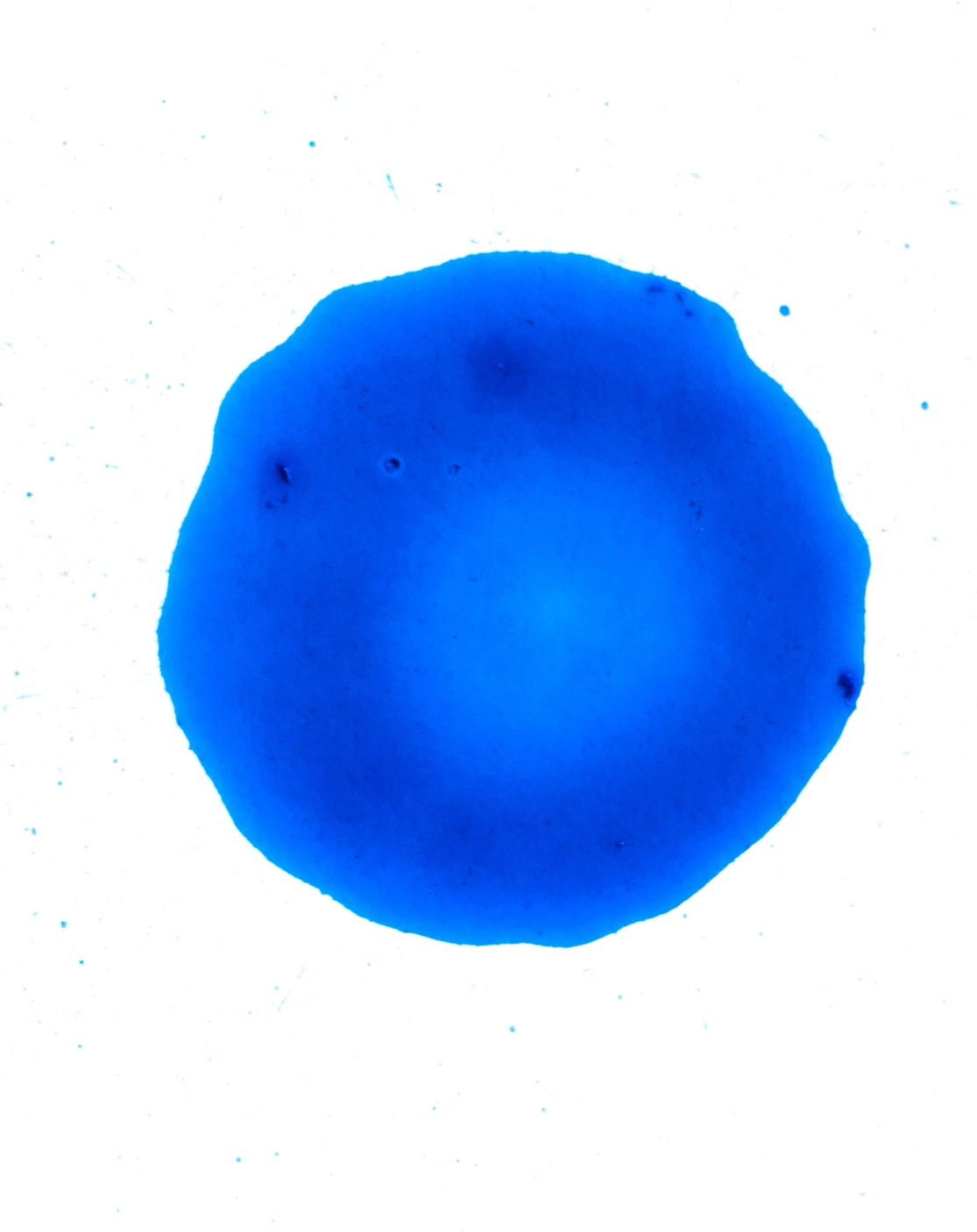 Imagem de uma bolinha de borracha azul